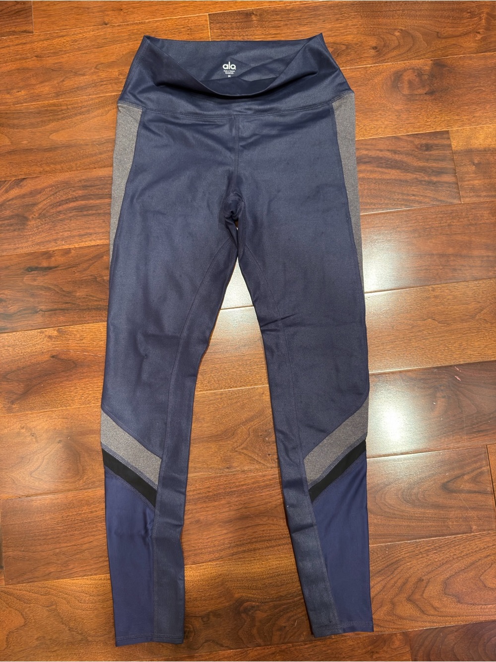 ALO Yoga Navy with Gray and Black Colorblock Leggings